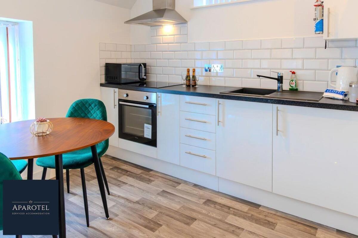 Aparotel Serviced Apartments - Stonehenge, Amesbury Town Centre Kamer foto