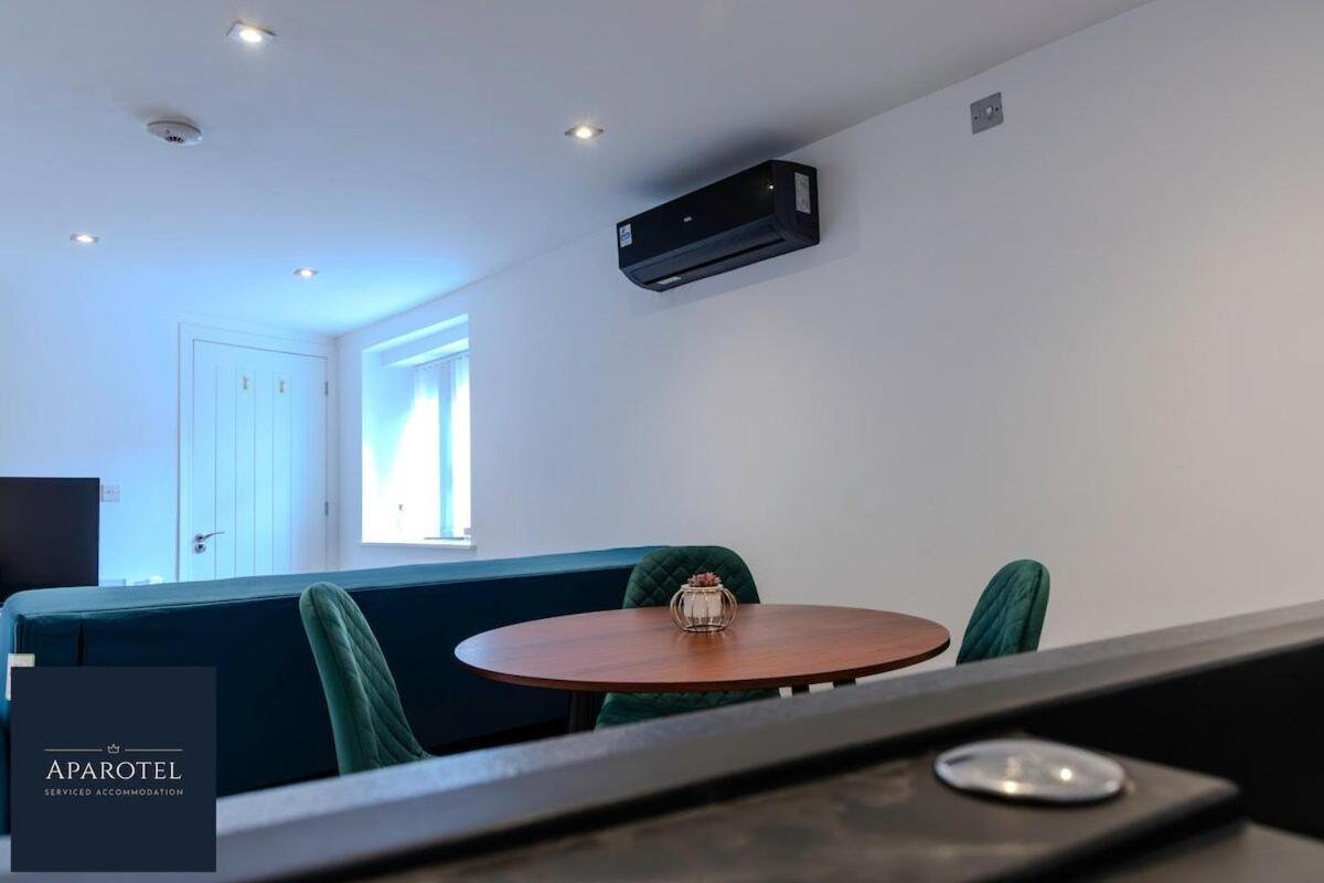 Aparotel Serviced Apartments - Stonehenge, Amesbury Town Centre Kamer foto