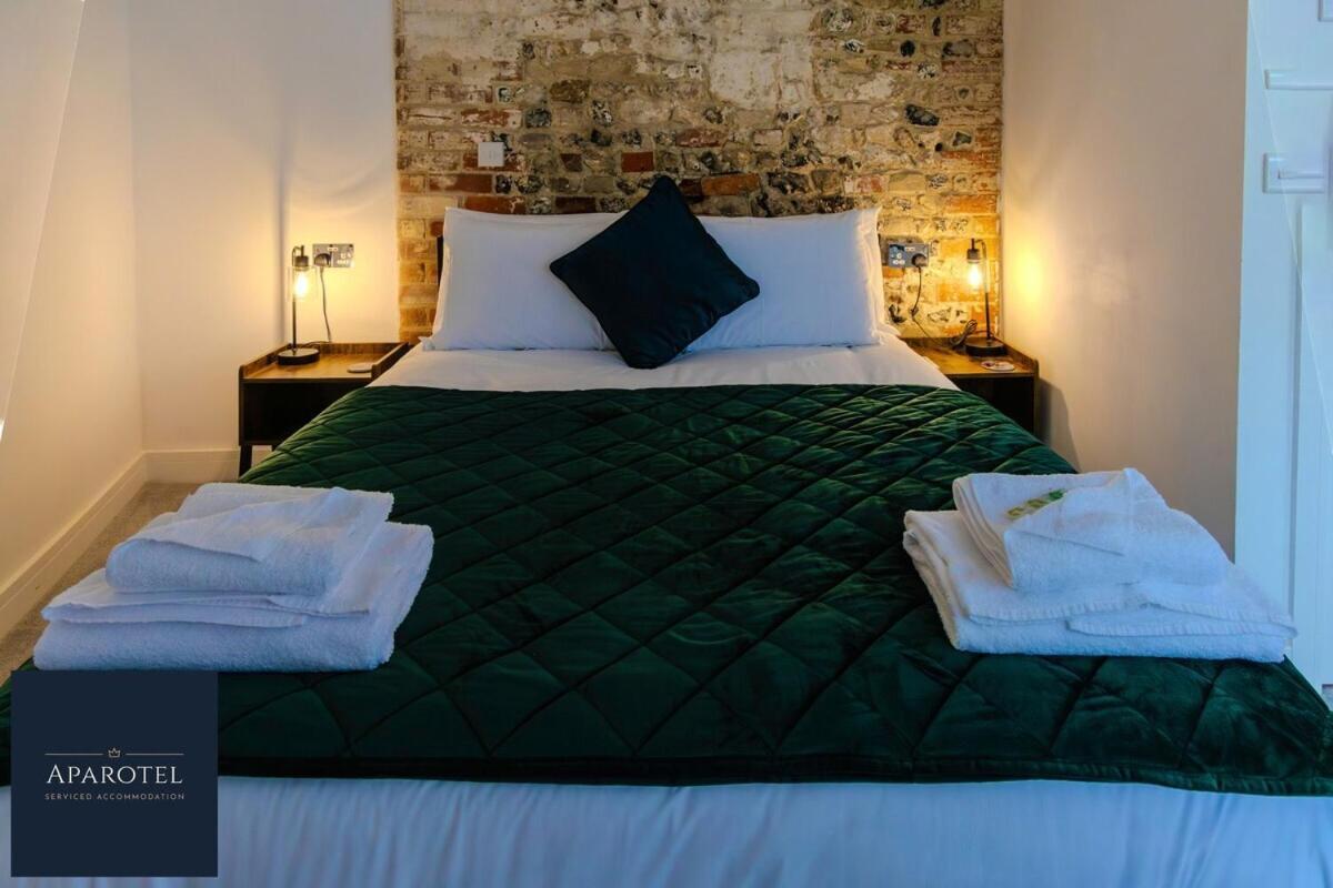 Aparotel Serviced Apartments - Stonehenge, Amesbury Town Centre Kamer foto