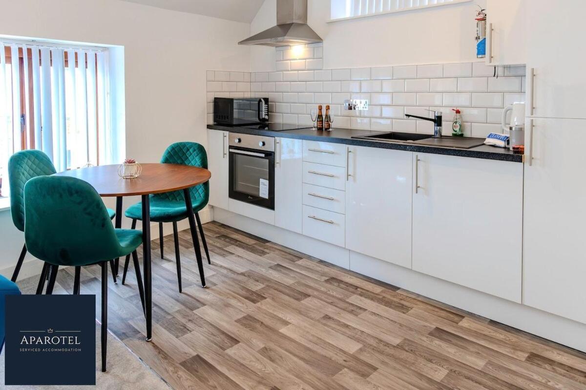 Aparotel Serviced Apartments - Stonehenge, Amesbury Town Centre Kamer foto