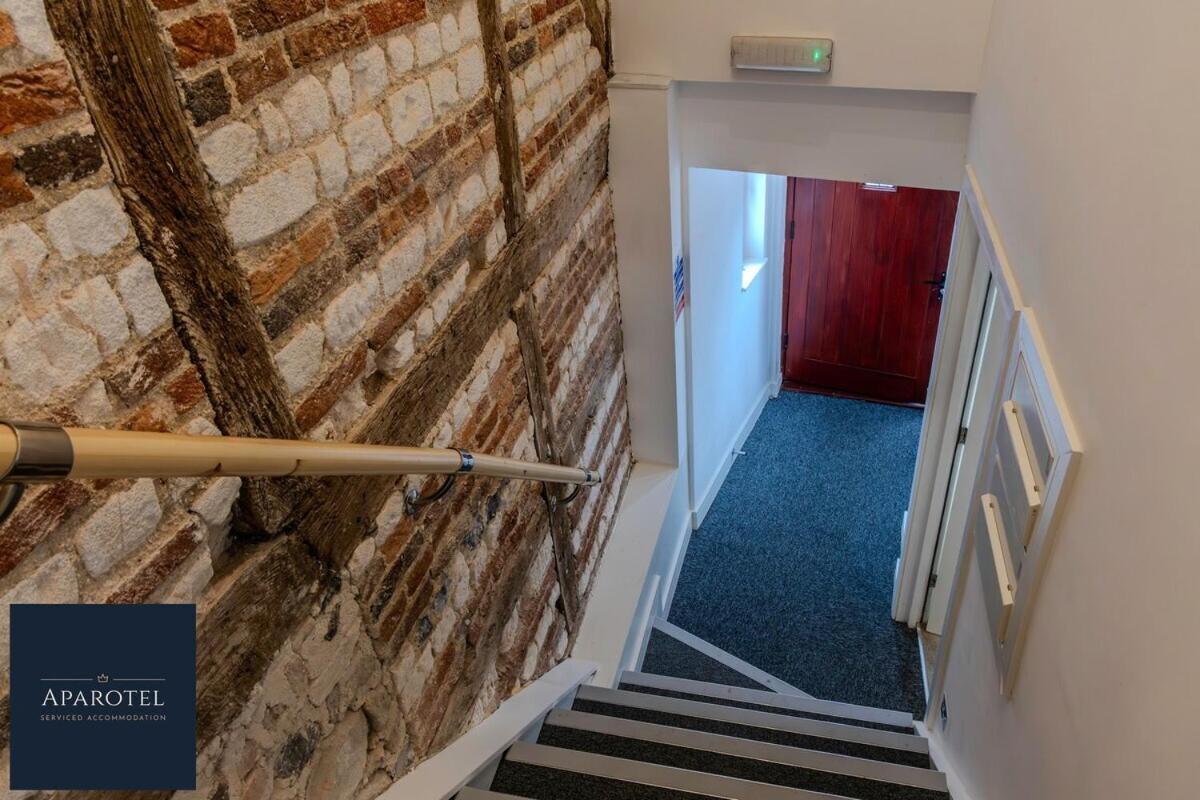 Aparotel Serviced Apartments - Stonehenge, Amesbury Town Centre Kamer foto