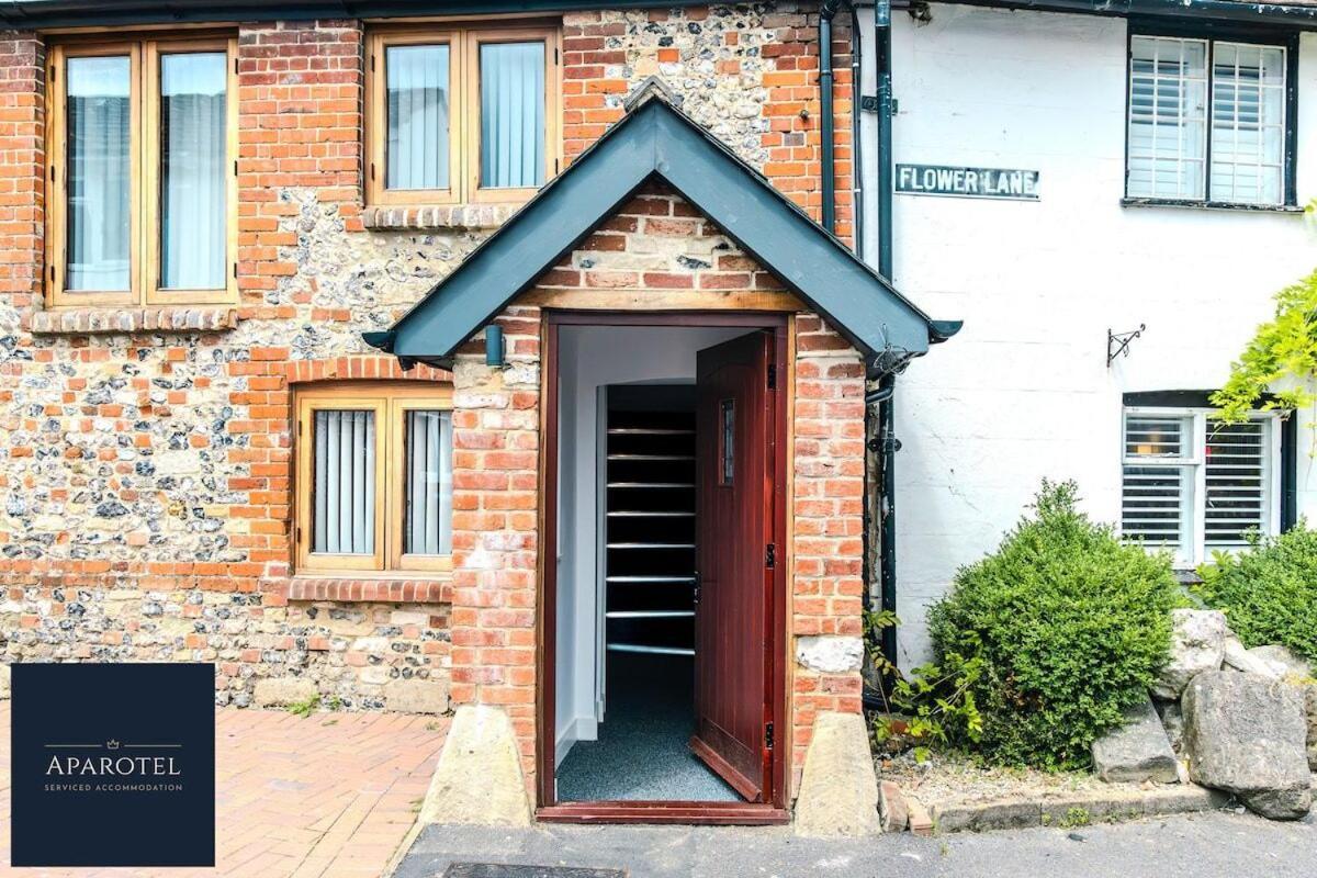 Aparotel Serviced Apartments - Stonehenge, Amesbury Town Centre Kamer foto